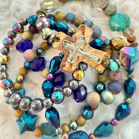 Multicolor Iridescent Handmade Beaded Bracelet Set with Cross Charm - Picture 4 of 5